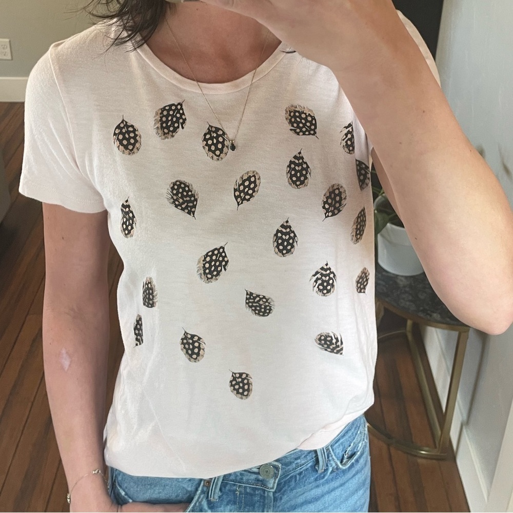 Women’s J.Crew, feather print 100% cotton collectors T-shirt size small